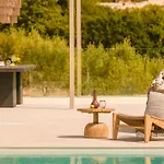 Petra Tranquila Vila